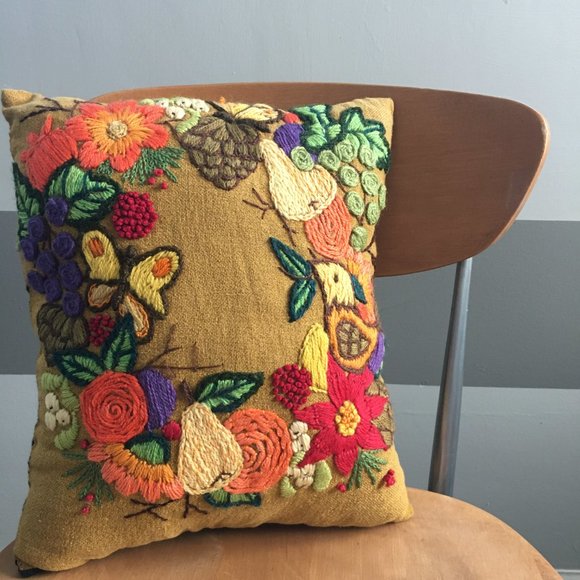 Vintage Finished Crewel Embroidery Repurposed Floral Rectangular Accent Pillow - Picture 4 of 16